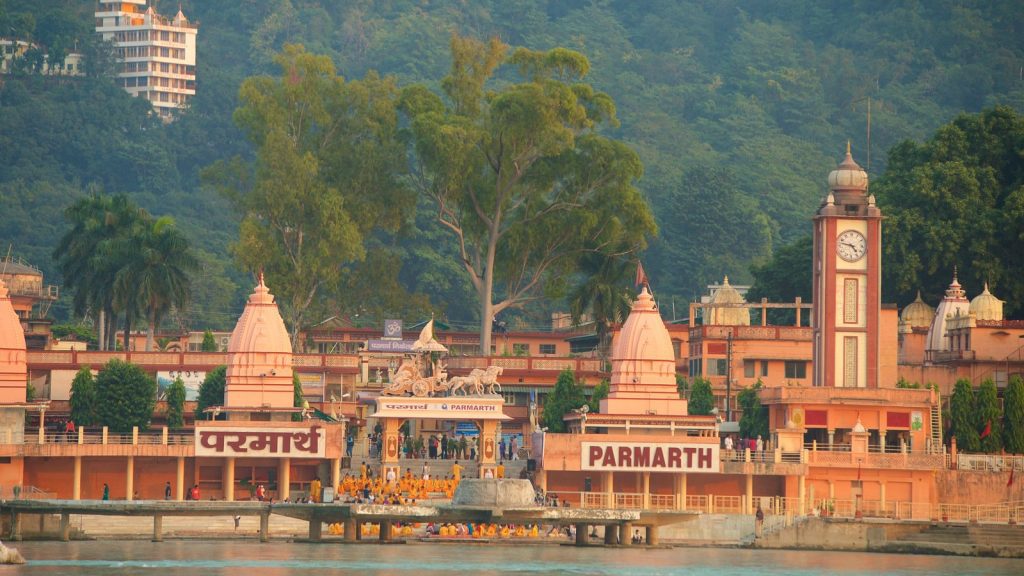 parmarth-niketan-rishikesh-featured