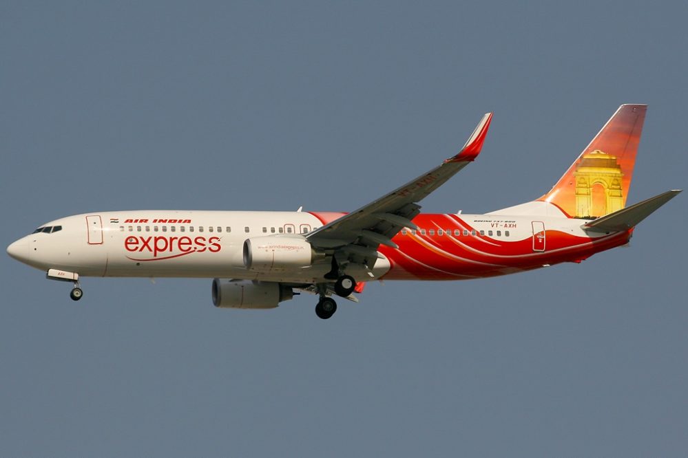 Boeing_737-8HJ_Air_India_Express_AN1157698-999x666