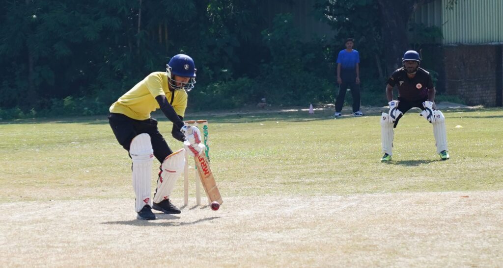 एसजीआरआरयू क्रिकेट में स्कूल ऑफ़ योगिक साइंस ने नर्सिंग को किया पराजित