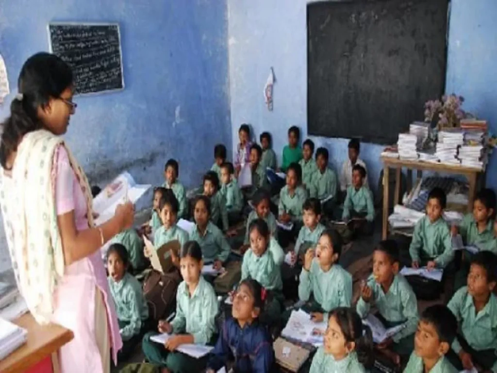 नागरिक कर्तव्य एवं शिष्टाचार शिष्य एवं शिक्षक के बीच शिष्टाचार