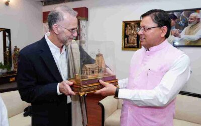 धामी ने हेस्को संस्थापक जोशी व ग्लिकमैन से GEP व पर्यावरण संतुलन पर विचार-विमर्श