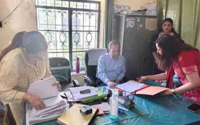 महारजिस्ट्रार नारायण ने डोईवाला CHC में जन्म-मृत्यु पंजीकरण का निरीक्षण