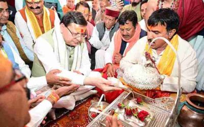 गंगोत्री और यमुनोत्री धाम के कपाट श्रद्धालुओं के लिए खुले।