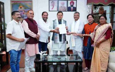 “मुख्यमंत्री आवास में देहरादून-हरिद्वार के मेयर और पालिका अध्यक्षों ने की सीएम धामी से मुलाकात”