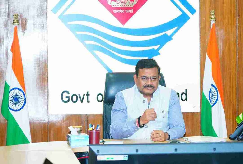 मुख्य सचिव आनंद बर्धन की अध्यक्षता में प्रधानमंत्री ग्राम सड़क योजना की प्रगति समीक्षा