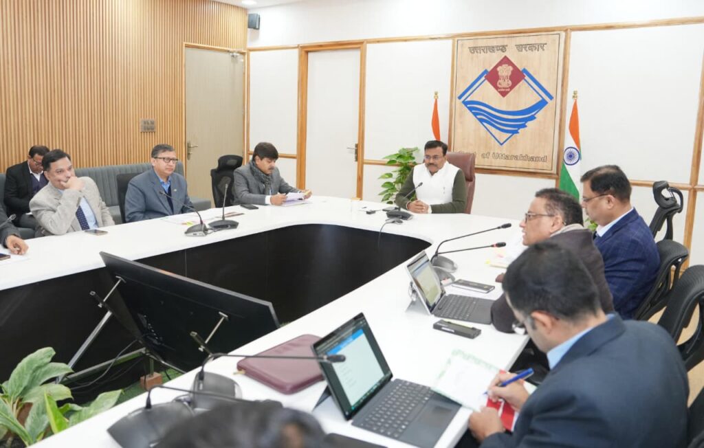 पूंजीगत व्यय व योजनाओं की प्रगति पर मुख्य सचिव आनन्द बर्द्धन ने की समीक्षा