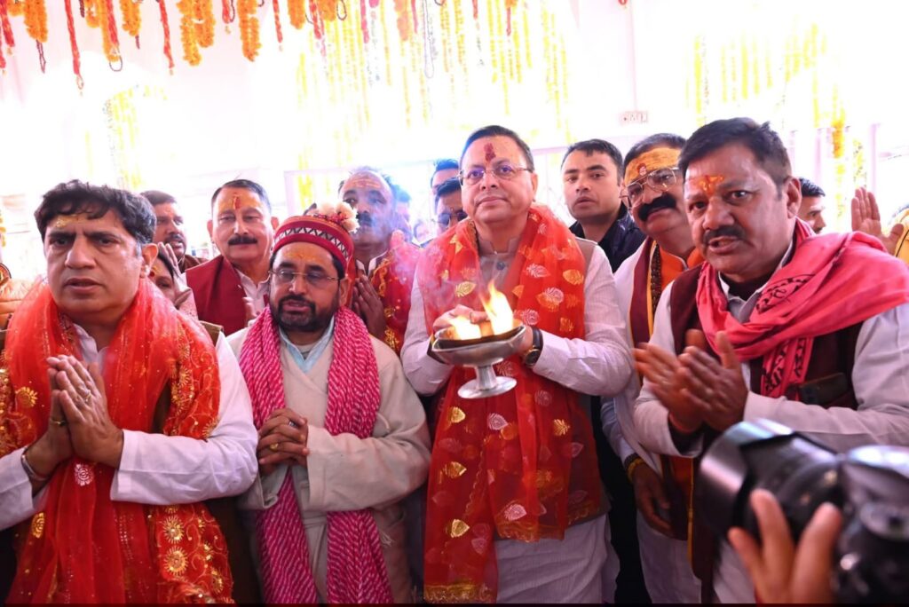 गंगोत्री और यमुनोत्री धाम के कपाट श्रद्धालुओं के लिए खुले